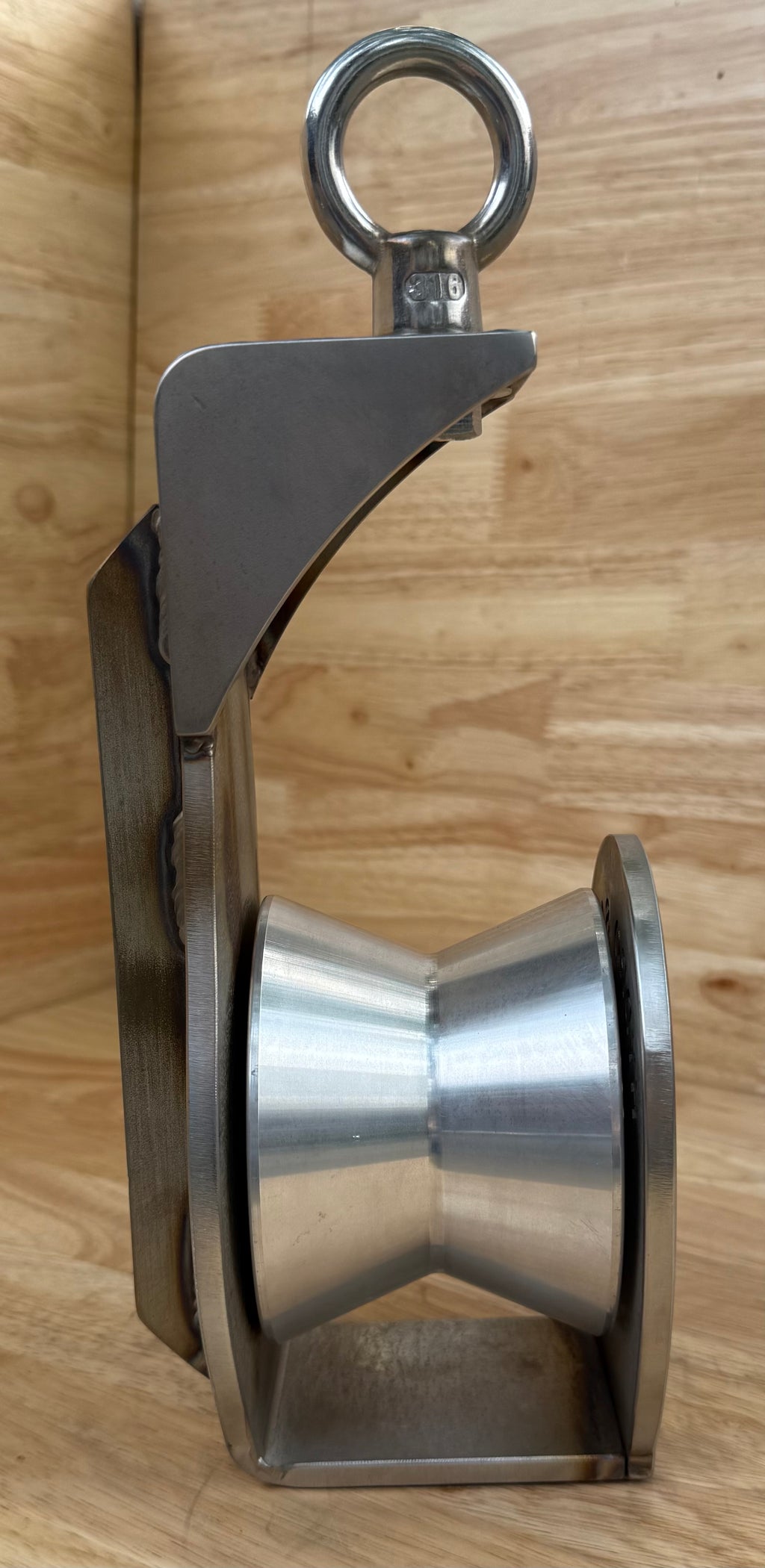 4” Lo-Lip Stainless Steel Block w/ Eye Bolt